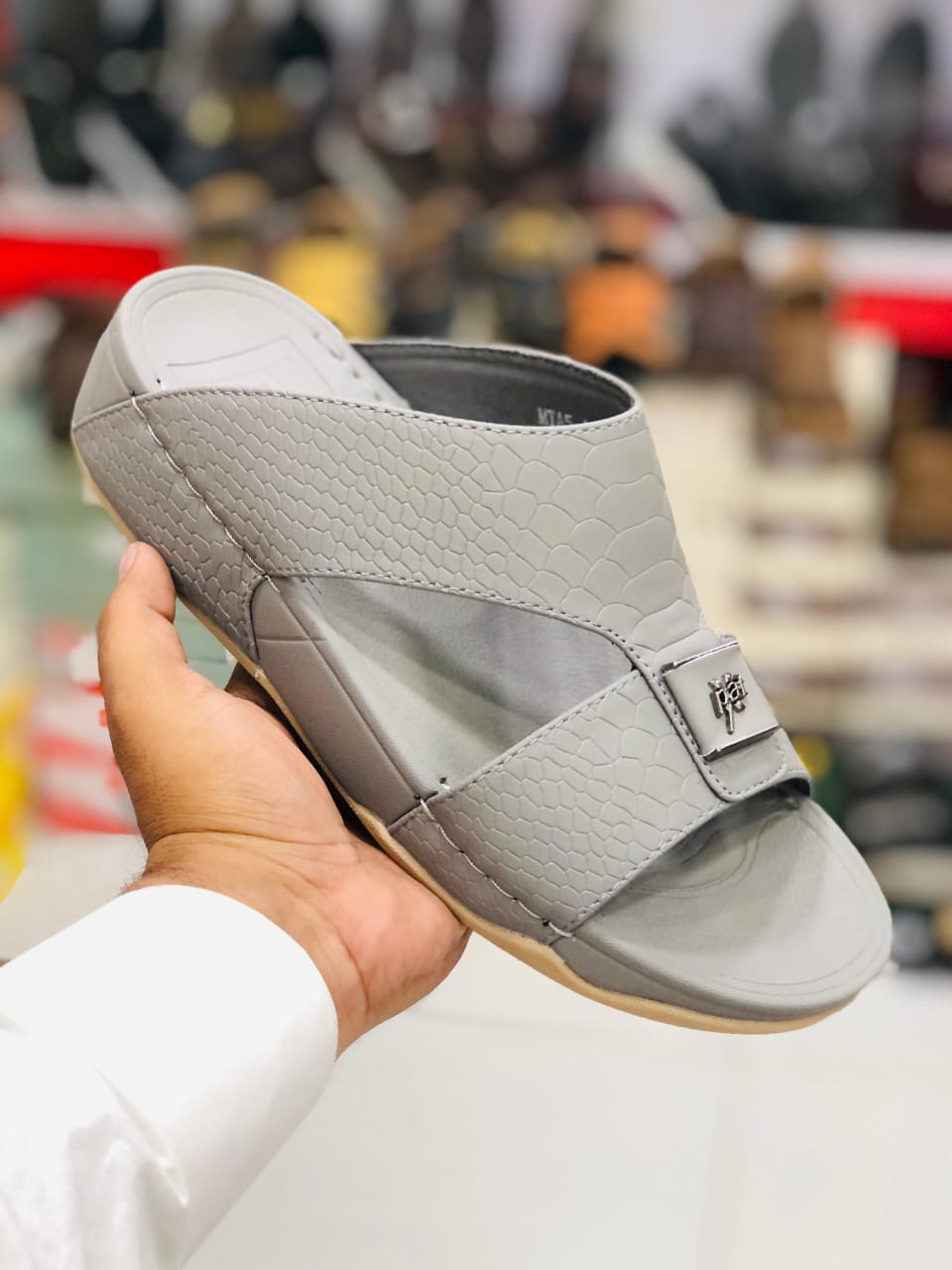 DUBAI CHAPPAL BEST QUALITY MULTICOLOR